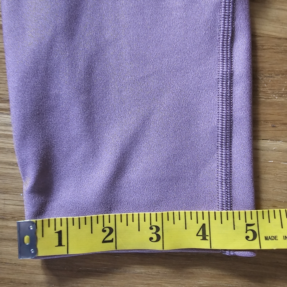 Under Armour Mauve Heat Gear Mid Rise Crop Compression Pants Women's Size Medium - Picture 12 of 12